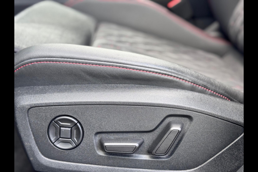 Audi A3 Sportback 45 TFSI e S edition Competition RS zetels/Pano/Sfeer