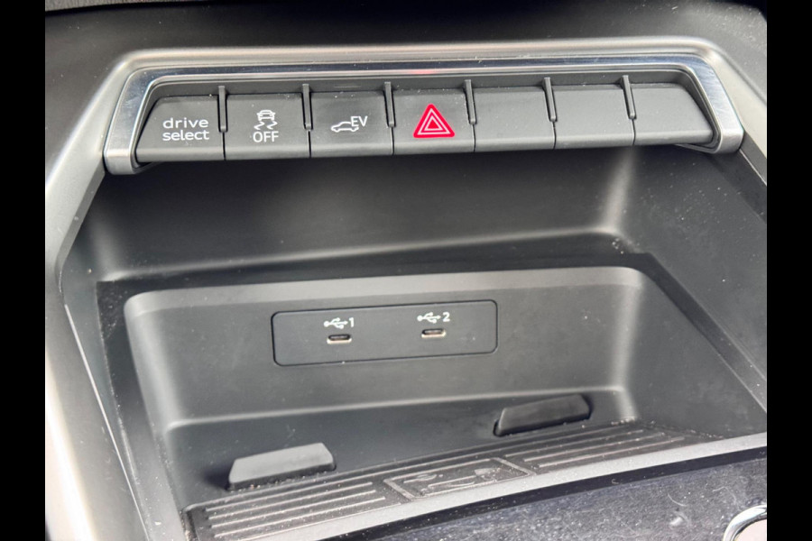 Audi A3 Sportback 40 TFSI e Edition Rs zetels/B&O/Pano/Keyless
