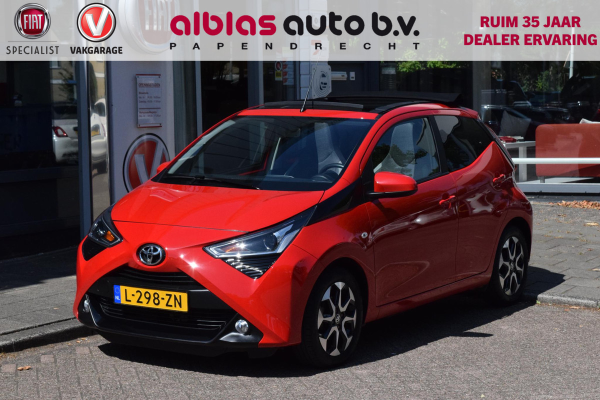 Toyota Aygo 1.0 VVT-i x-joy cabrio|carplay|als nieuw Toyota Aygo 1.0 VVT-i x-joy cabrio|carplay|als nieuw