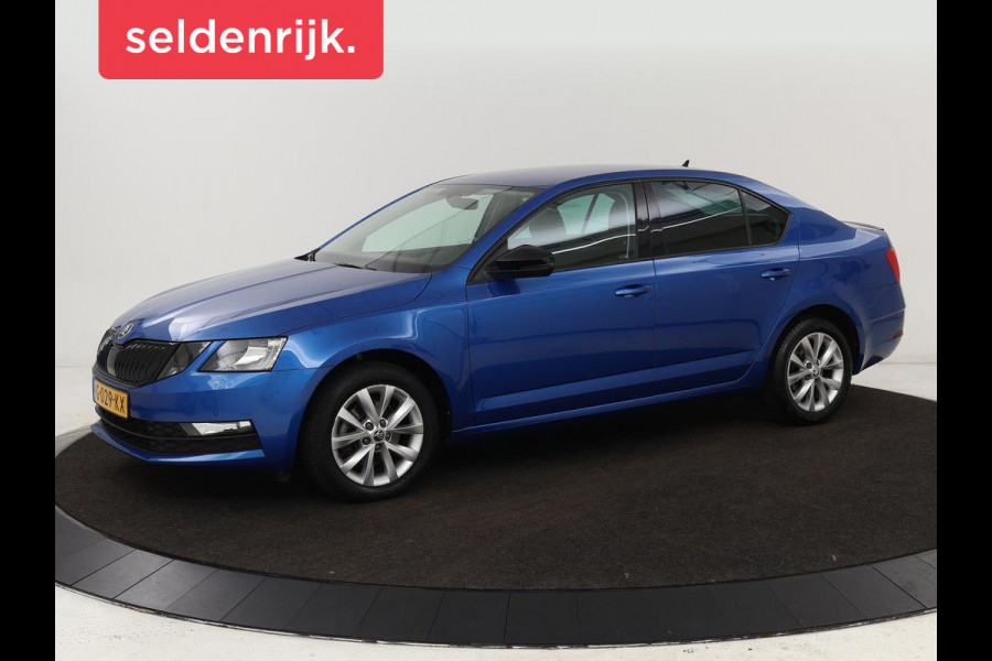 Škoda Octavia 1.5 TSI Business Edition | Stoelverwarming | Trekhaak | Carplay | Parkeerhulp | Navigatie | Verwarmde voorruit | Climate control | Cruise control