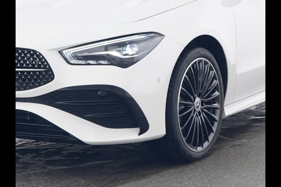 Mercedes-Benz CLA-Klasse Shooting Brake 250 e AMG Face Lift Plug-In Hybride | Edition AMG Line | Panorama Schuif-Kanteldak | 19 Inch AMG Velgen | AC en DC laden | Stuur en Stoelverwarming. Inclusief 24 maanden MB Certified garantie voor Europa.