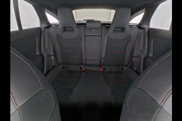 Mercedes-Benz CLA-Klasse Shooting Brake 250 e AMG Face Lift Plug-In Hybride | Edition AMG Line | Panorama Schuif-Kanteldak | 19 Inch AMG Velgen | AC en DC laden | Stuur en Stoelverwarming. Inclusief 24 maanden MB Certified garantie voor Europa.