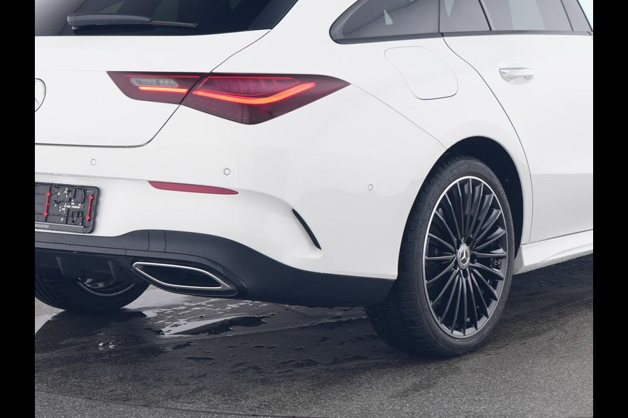 Mercedes-Benz CLA-Klasse Shooting Brake 250 e AMG Face Lift Plug-In Hybride | Edition AMG Line | Panorama Schuif-Kanteldak | 19 Inch AMG Velgen | AC en DC laden | Stuur en Stoelverwarming. Inclusief 24 maanden MB Certified garantie voor Europa.