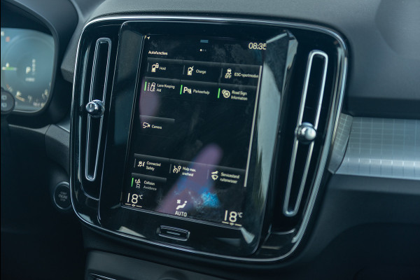 Volvo XC40 T4 Aut. Plug-in Hybrid Inscription CruiseControl Schuif/Kanteldak 211pk