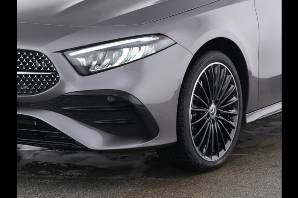 Mercedes-Benz A-Klasse 250 e AMG Face Lift Plug-In Hybride AMG Line Advanced Plus | Night Pakket | 19 Inch AMG velgen | Stoel en Stuurverwarming. Inclusief 24 maanden MB Certified garantie voor Europa.