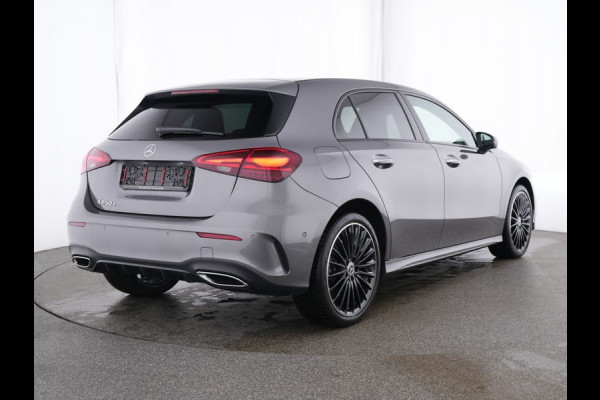Mercedes-Benz A-Klasse 250 e AMG Face Lift Plug-In Hybride AMG Line Advanced Plus | Night Pakket | 19 Inch AMG velgen | Stoel en Stuurverwarming. Inclusief 24 maanden MB Certified garantie voor Europa.