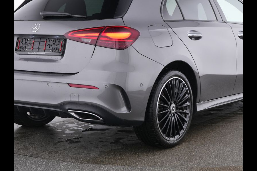 Mercedes-Benz A-Klasse 250 e AMG Face Lift Plug-In Hybride AMG Line Advanced Plus | Night Pakket | 19 Inch AMG velgen | Stoel en Stuurverwarming. Inclusief 24 maanden MB Certified garantie voor Europa.