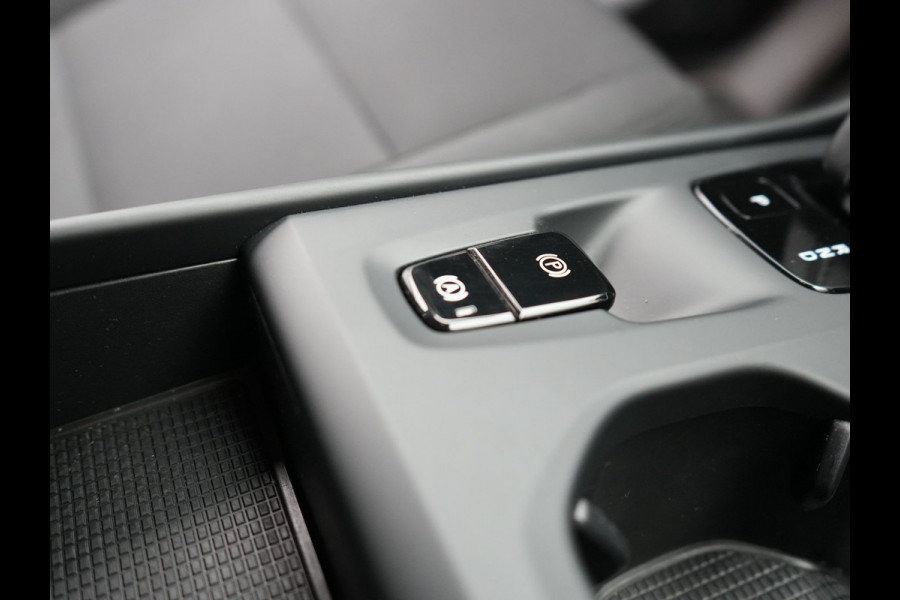 Volvo XC40 T4 Recharge Inscription Plug In Hybrid 211pk PHEV | Cruise Control | Camera | Apple Carplay | Memory | Keyless |