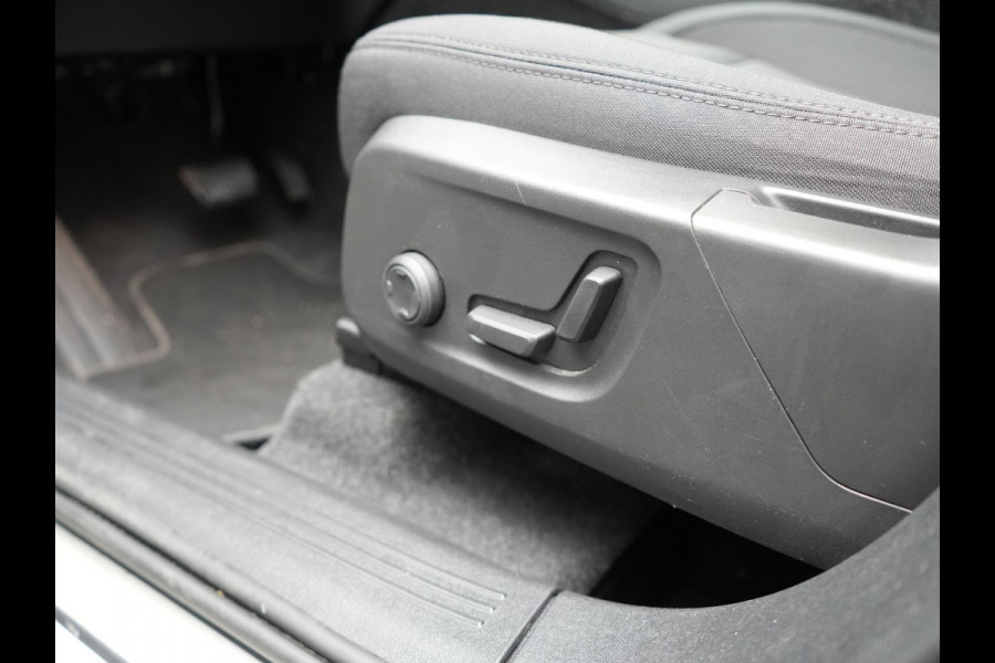 Volvo XC40 T4 Recharge Inscription Plug In Hybrid 211pk PHEV | Cruise Control | Camera | Apple Carplay | Memory | Keyless |