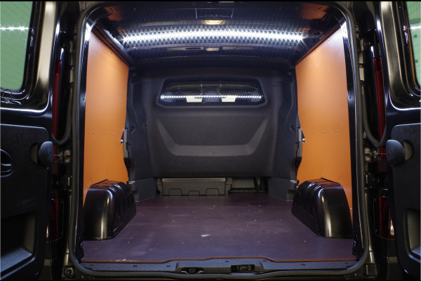 Renault Trafic 2.0 Blue dCi EDC 170pk T29 L2H1 Extra DC > 5 persoons/Dubbele schuifdeur/Trekhaak en luxe opties...