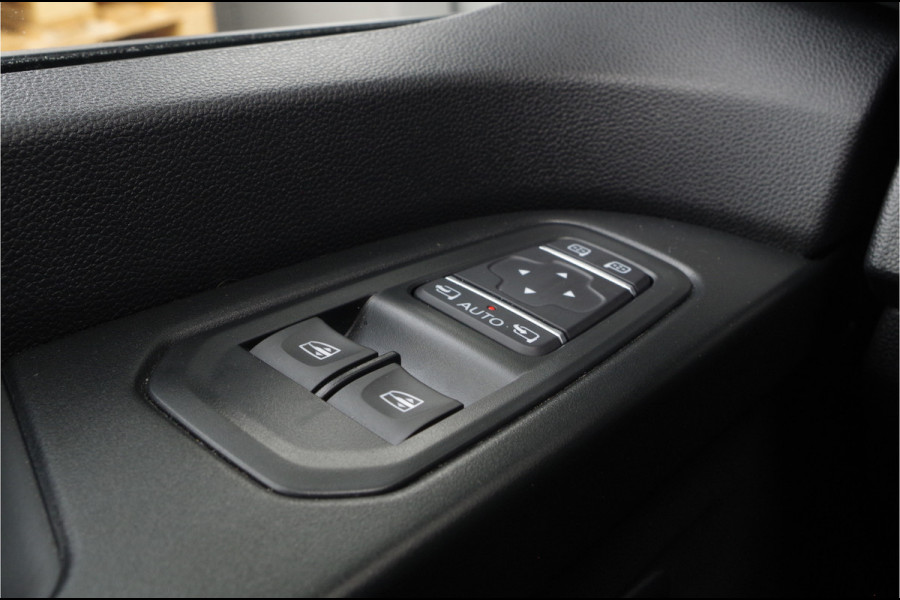 Renault Trafic 2.0 Blue dCi EDC 170pk T29 L2H1 Extra DC > 5 persoons/Dubbele schuifdeur/Trekhaak en luxe opties...