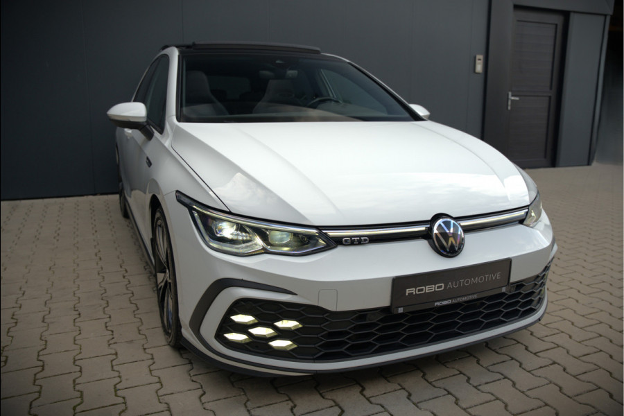 Volkswagen Golf 2.0 TDI GTD | Panoramadak | Stoelverwarming | Stuurverwarming | Adaptive Cruise Control | Apple Carplay | Sport & Sound | Adaptief Onderstel | Keyless | IQ Light LED | Camera | Ambiance Verlichting
