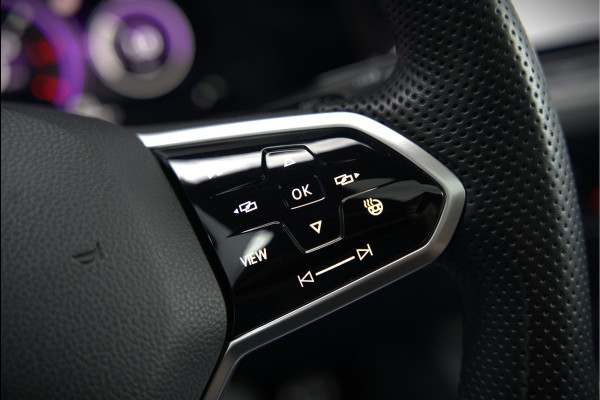 Volkswagen Golf 2.0 TDI GTD | Panoramadak | Stoelverwarming | Stuurverwarming | Adaptive Cruise Control | Apple Carplay | Sport & Sound | Adaptief Onderstel | Keyless | IQ Light LED | Camera | Ambiance Verlichting