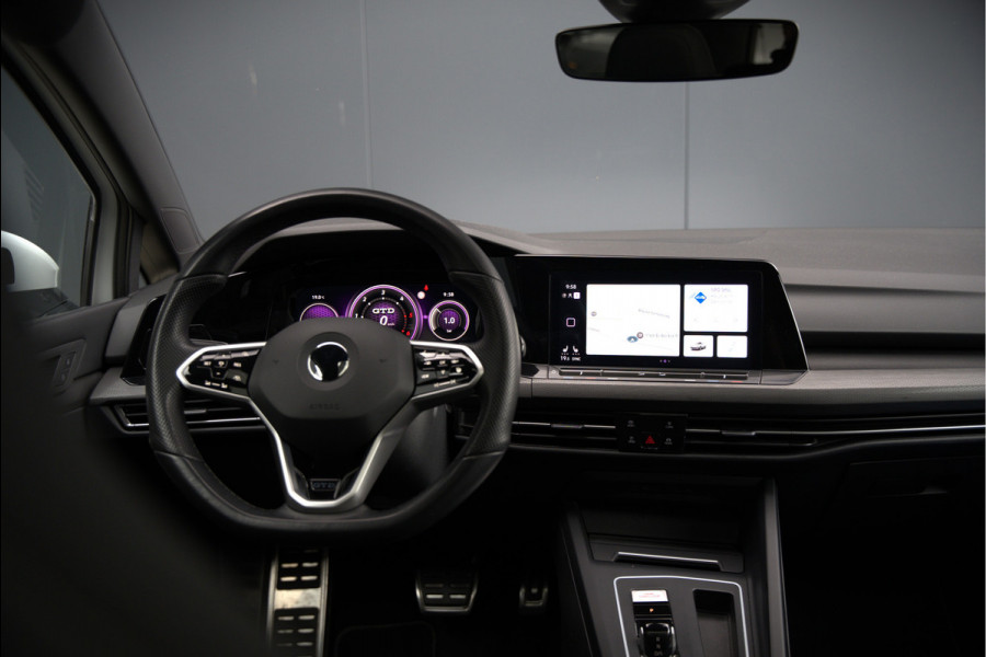 Volkswagen Golf 2.0 TDI GTD | Panoramadak | Stoelverwarming | Stuurverwarming | Adaptive Cruise Control | Apple Carplay | Sport & Sound | Adaptief Onderstel | Keyless | IQ Light LED | Camera | Ambiance Verlichting