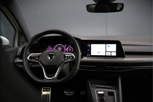 Volkswagen Golf 2.0 TDI GTD | Panoramadak | Stoelverwarming | Stuurverwarming | Adaptive Cruise Control | Apple Carplay | Sport & Sound | Adaptief Onderstel | Keyless | IQ Light LED | Camera | Ambiance Verlichting