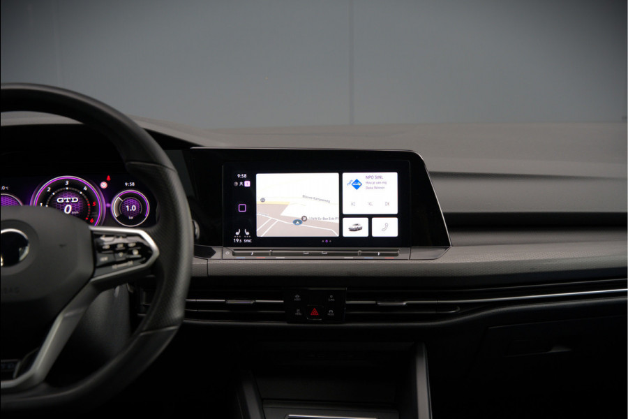 Volkswagen Golf 2.0 TDI GTD | Panoramadak | Stoelverwarming | Stuurverwarming | Adaptive Cruise Control | Apple Carplay | Sport & Sound | Adaptief Onderstel | Keyless | IQ Light LED | Camera | Ambiance Verlichting