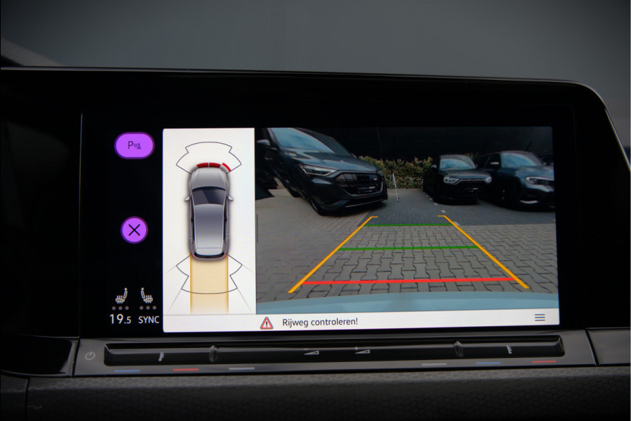 Volkswagen Golf 2.0 TDI GTD | Panoramadak | Stoelverwarming | Stuurverwarming | Adaptive Cruise Control | Apple Carplay | Sport & Sound | Adaptief Onderstel | Keyless | IQ Light LED | Camera | Ambiance Verlichting