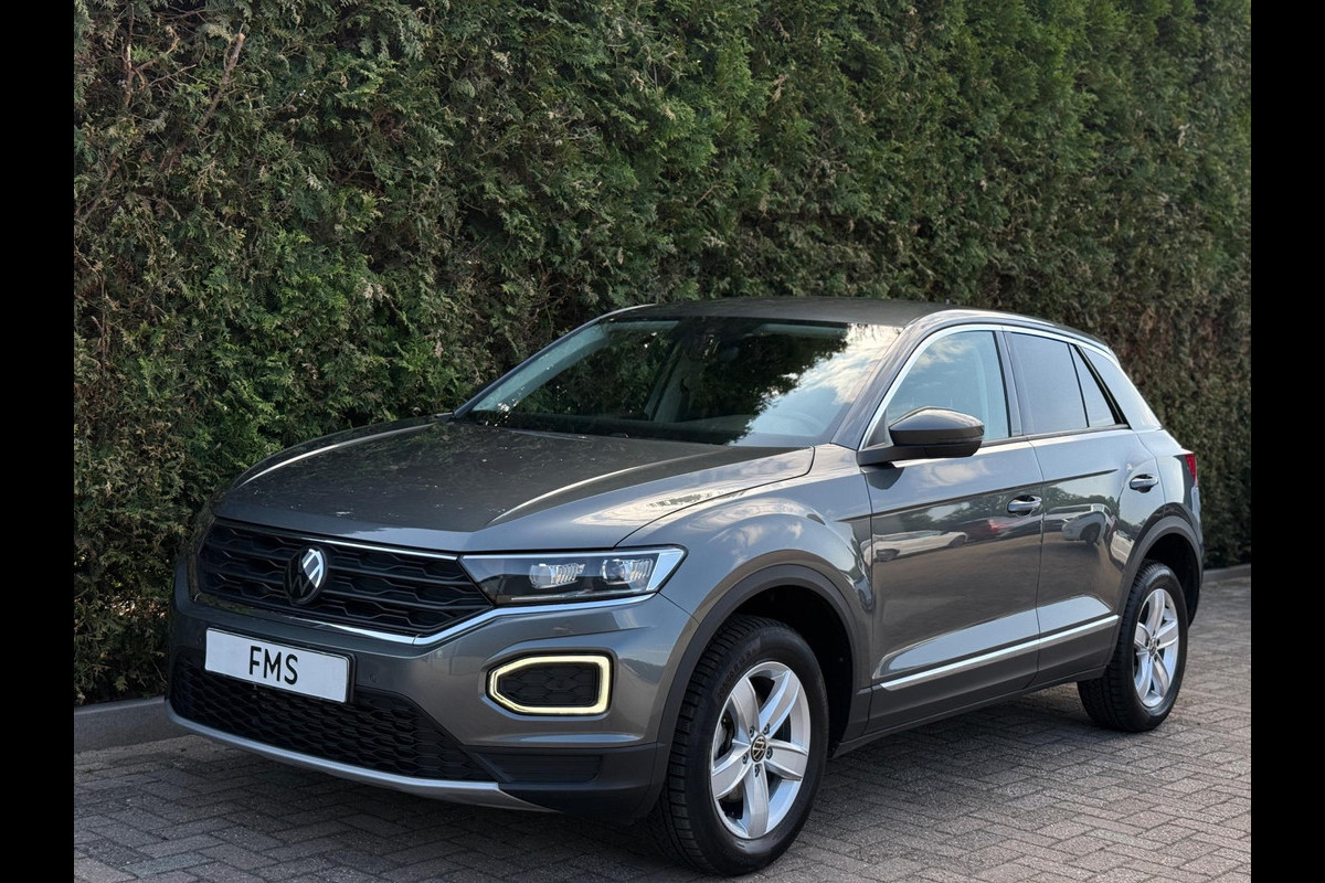 Volkswagen T-Roc 1.5 TSI Sport Trekhaak Camera Volkswagen T-Roc 1.5 TSI Sport Trekhaak Camera