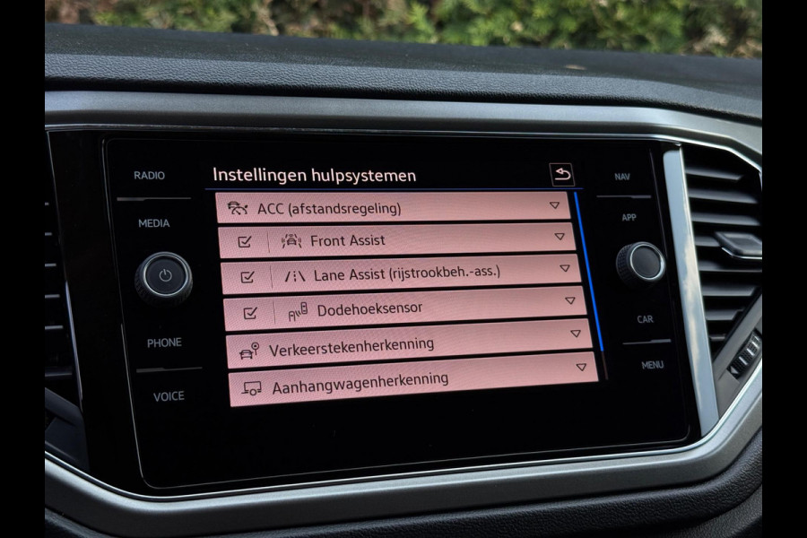 Volkswagen T-Roc 1.5 TSI Sport Trekhaak Camera