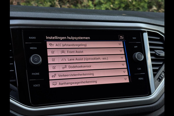 Volkswagen T-Roc 1.5 TSI Sport Trekhaak Camera