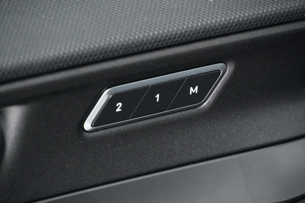 Lynk & Co 01 1.5 Plug-in Hybrid |Pano-dak | CarPlay | Acc | 360 Camera | Memory | Led | Pdc | Infinity audio | Sfeer | 20 " |