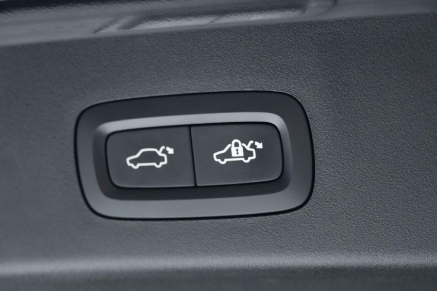 Lynk & Co 01 1.5 Plug-in Hybrid |Pano-dak | CarPlay | Acc | 360 Camera | Memory | Led | Pdc | Infinity audio | Sfeer | 20 " |