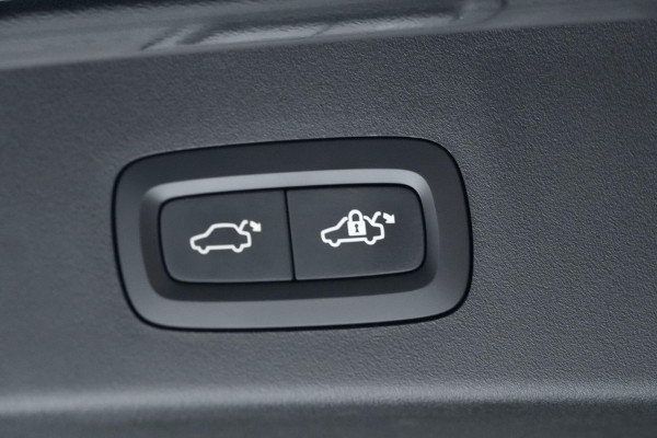 Lynk & Co 01 1.5 Plug-in Hybrid |Pano-dak | CarPlay | Acc | 360 Camera | Memory | Led | Pdc | Infinity audio | Sfeer | 20 " |