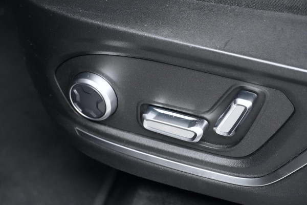 Lynk & Co 01 1.5 Plug-in Hybrid |Pano-dak | CarPlay | Acc | 360 Camera | Memory | Led | Pdc | Infinity audio | Sfeer | 20 " |