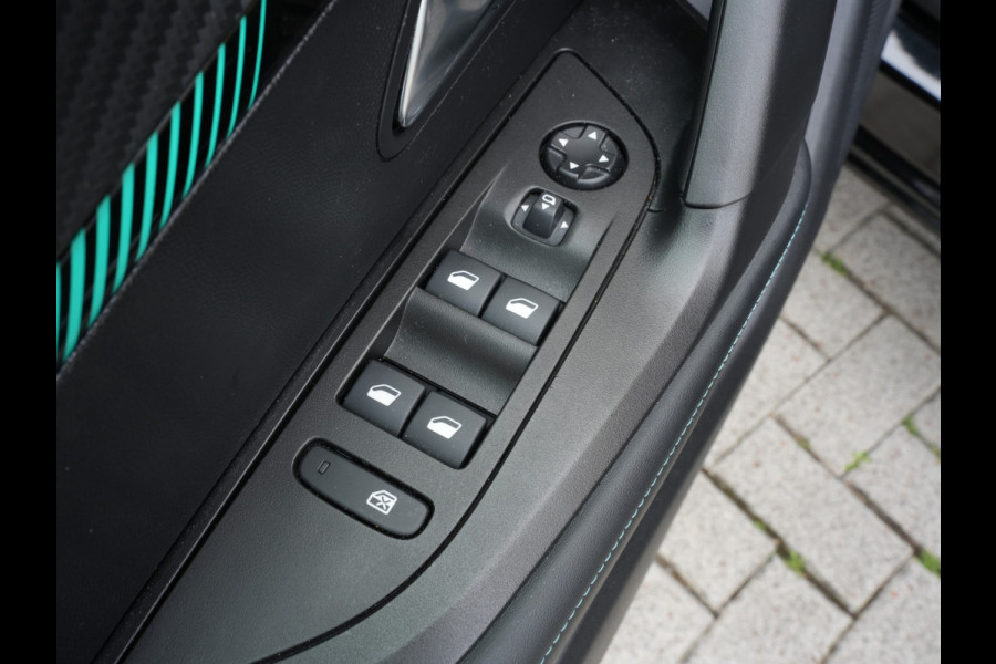Peugeot 2008 1.2 PureTech Allure Pack | Navigatie | DAB | Clima | Stoelverwarming