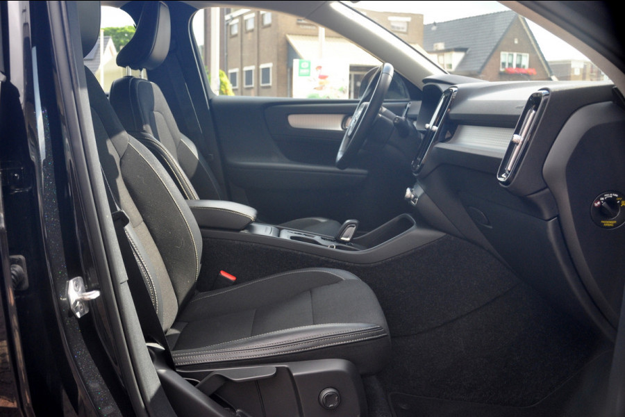 Volvo XC40 1.5 T3 Momentum Pro | Camera | Trekhaak | Mooie staat!
