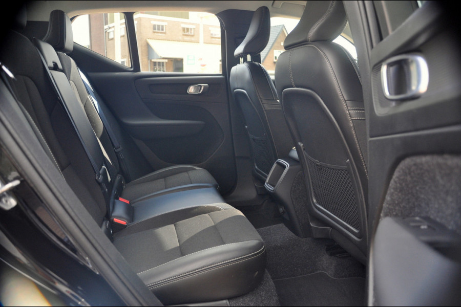 Volvo XC40 1.5 T3 Momentum Pro | Camera | Trekhaak | Mooie staat!