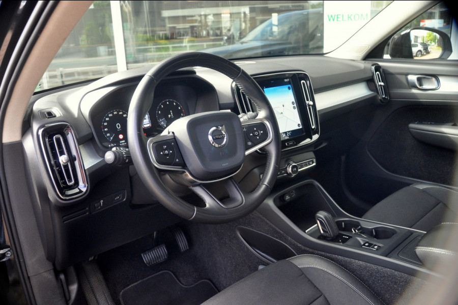 Volvo XC40 1.5 T3 Momentum Pro | Camera | Trekhaak | Mooie staat!