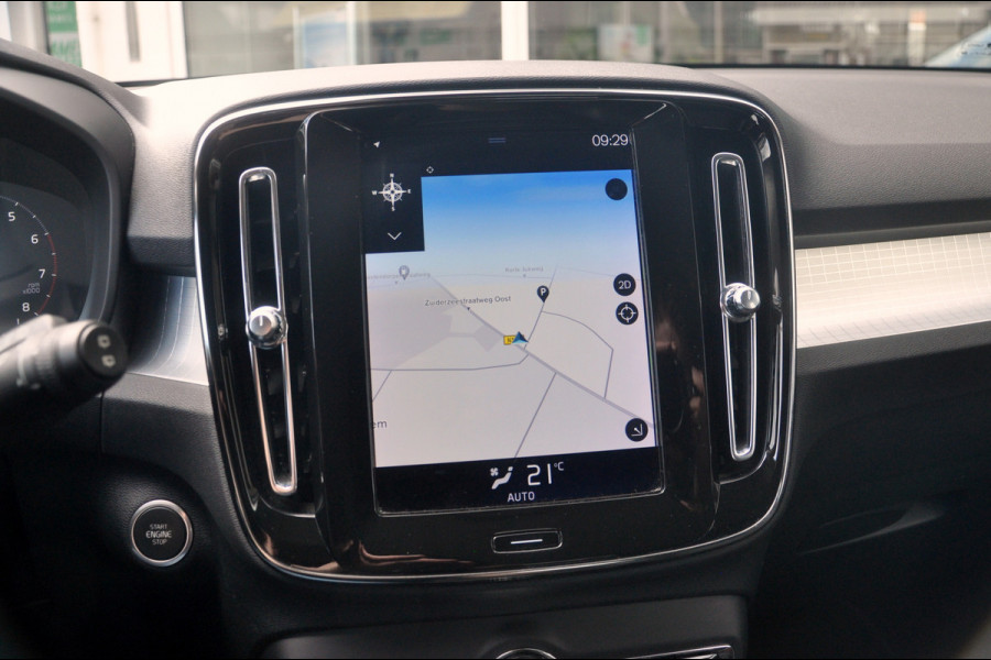 Volvo XC40 1.5 T3 Momentum Pro | Camera | Trekhaak | Mooie staat!