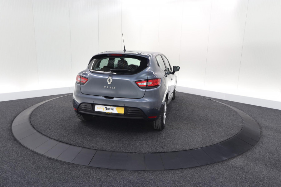 Renault Clio TCe 90 Limited | Navigatie | Parkeersensoren | Cruise Control | Apple Carplay