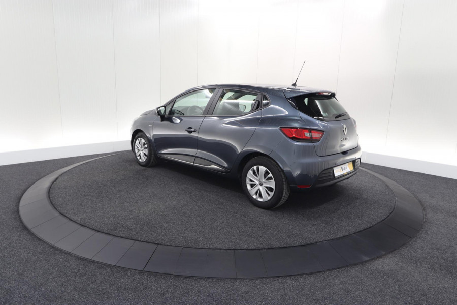 Renault Clio TCe 90 Limited | Navigatie | Parkeersensoren | Cruise Control | Apple Carplay