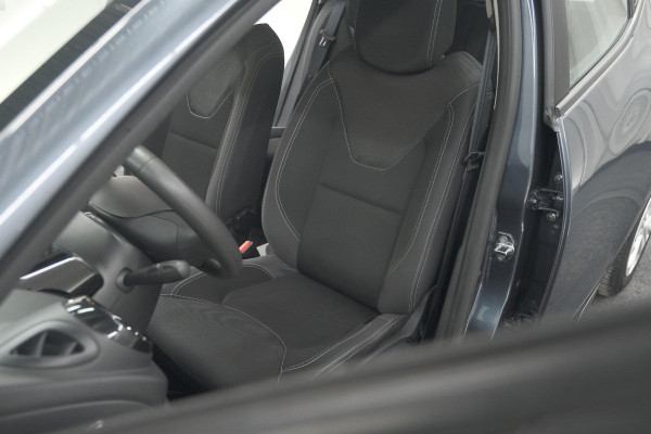 Renault Clio TCe 90 Limited | Navigatie | Parkeersensoren | Cruise Control | Apple Carplay