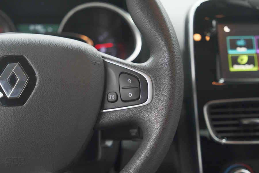 Renault Clio TCe 90 Limited | Navigatie | Parkeersensoren | Cruise Control | Apple Carplay