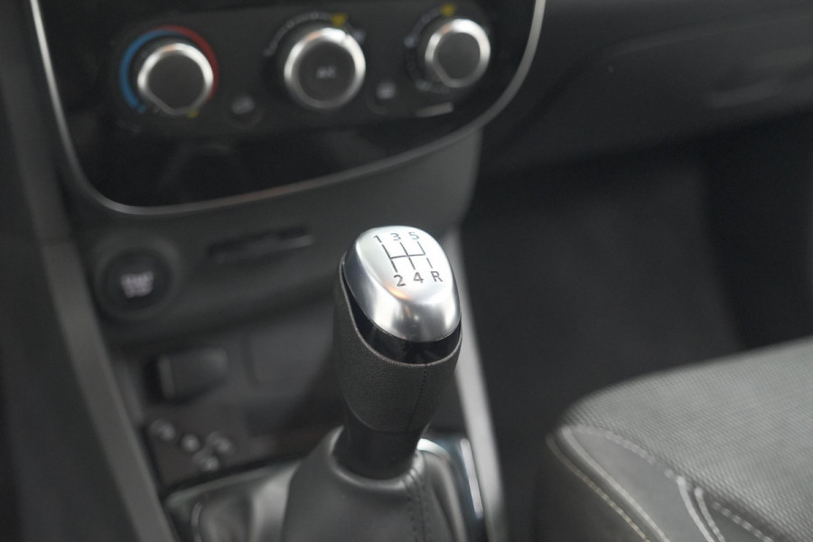 Renault Clio TCe 90 Limited | Navigatie | Parkeersensoren | Cruise Control | Apple Carplay