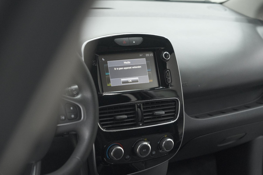 Renault Clio TCe 90 Limited | Navigatie | Parkeersensoren | Cruise Control | Apple Carplay