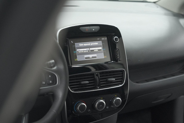 Renault Clio TCe 90 Limited | Navigatie | Parkeersensoren | Cruise Control | Apple Carplay