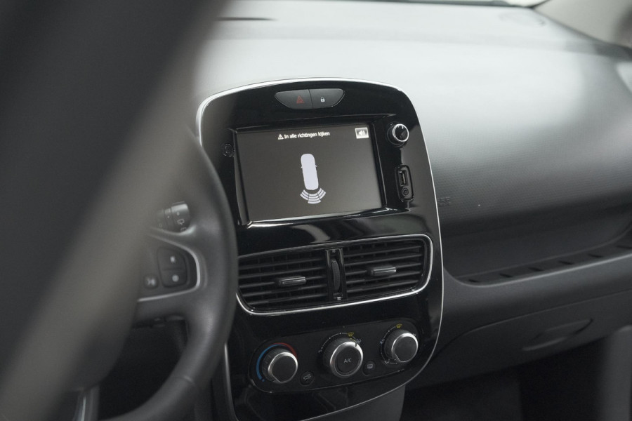 Renault Clio TCe 90 Limited | Navigatie | Parkeersensoren | Cruise Control | Apple Carplay