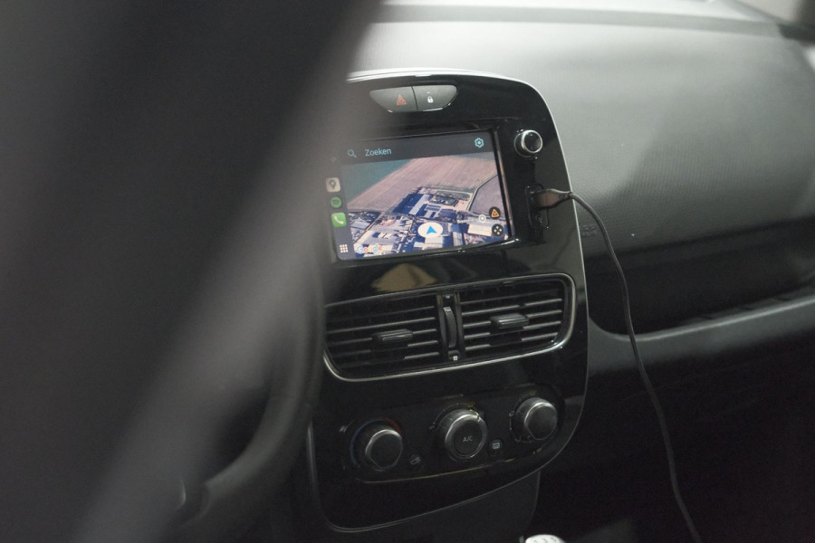 Renault Clio TCe 90 Limited | Navigatie | Parkeersensoren | Cruise Control | Apple Carplay
