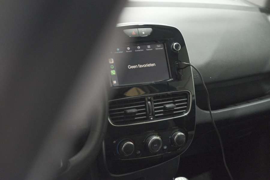 Renault Clio TCe 90 Limited | Navigatie | Parkeersensoren | Cruise Control | Apple Carplay