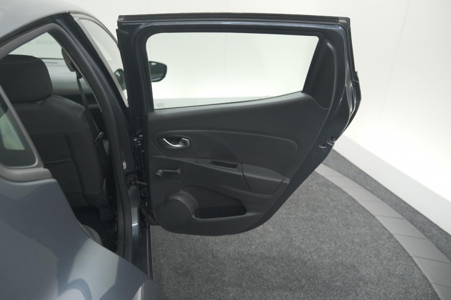Renault Clio TCe 90 Limited | Navigatie | Parkeersensoren | Cruise Control | Apple Carplay