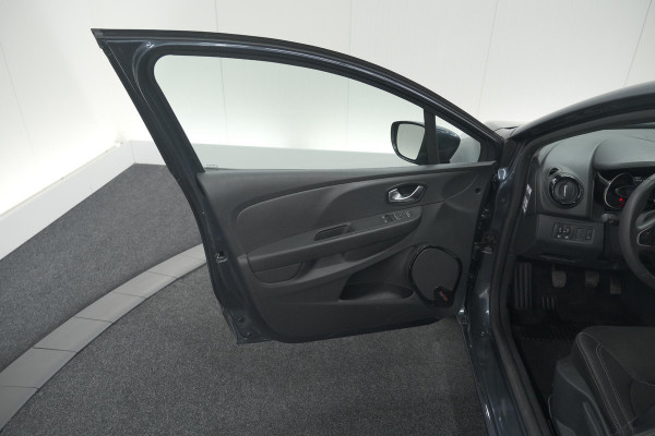 Renault Clio TCe 90 Limited | Navigatie | Parkeersensoren | Cruise Control | Apple Carplay