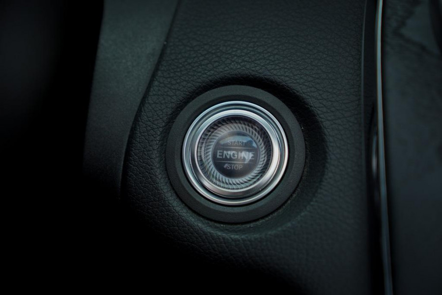 Mercedes-Benz C-Klasse Cabrio 200 / AMG / Facelift / NL Auto / Leder / Carplay