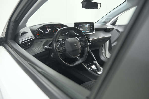 Peugeot 208 PureTech 100 EAT8 Active | Trekhaak | Parkeersensoren | Navigatie | Apple Carplay
