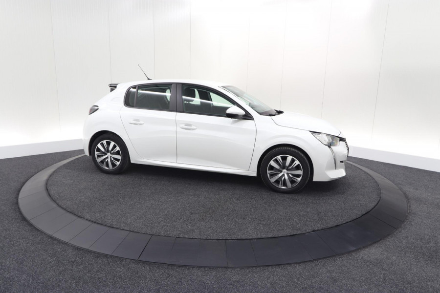 Peugeot 208 PureTech 100 EAT8 Active | Trekhaak | Parkeersensoren | Navigatie | Apple Carplay