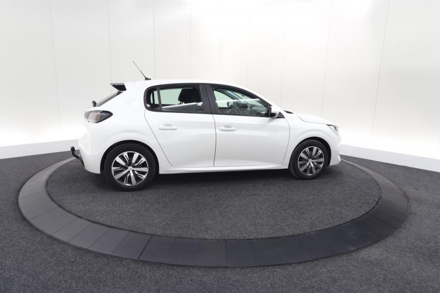 Peugeot 208 PureTech 100 EAT8 Active | Trekhaak | Parkeersensoren | Navigatie | Apple Carplay