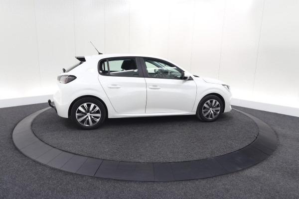 Peugeot 208 PureTech 100 EAT8 Active | Trekhaak | Parkeersensoren | Navigatie | Apple Carplay